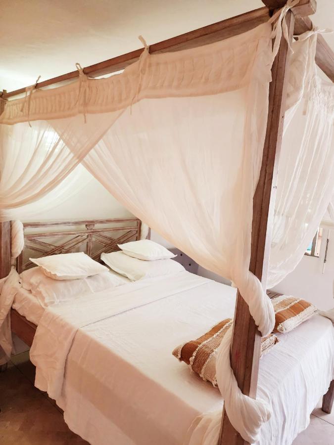 Perle Stone Studio- Bed And Breakfast Simpson Bay Exterior photo